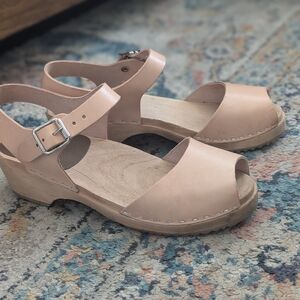 Mia Anja Clog Size 6.5/37